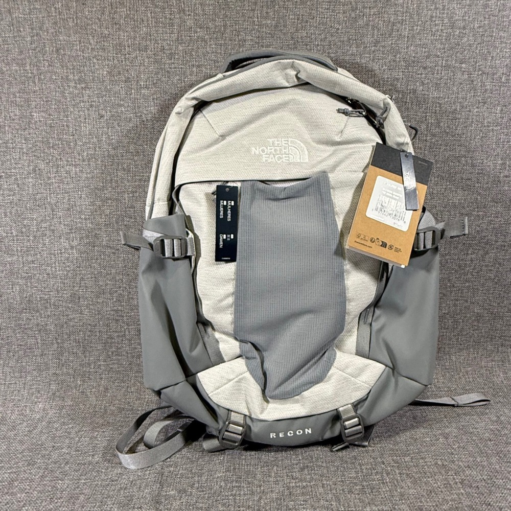 NWT The North Face Woman Recon Everyday Backpack White Metallic Melange/Mid Gray